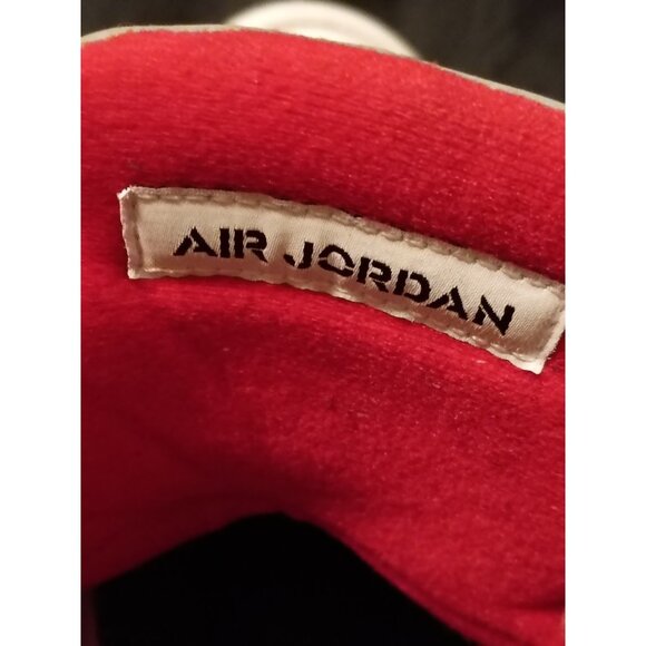 Air Jordan 5 Retro sneakers 2012 Fire Red colorway Size 9.5 - Picture 2 of 9